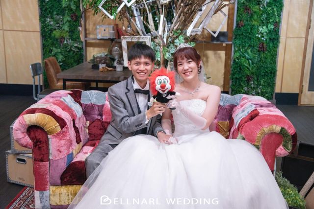 .
おふたりの大切な小物やグッズも
一緒に思い出に残すことができます🧸🫧
10月もブライダルフェアを行って
ますのでお待ちしております⛪️🤍
ベルナール和歌山
和歌山県和歌山市吹屋町5丁目44-1
☎︎073-424-4567
営業時間/9:30〜18:00
定休日/火曜日・水曜日
詳細・ご予約は下記ホームページより
ご確認下さいませ！
https://www.bellnarl-wakayama.com
#式場探し#式場選び#ベルナール和歌山#ブライダル#ウェディング#ウェディングドレス#ドレス試着#結婚式#結婚式場#和歌山#和歌山市#カップル#式場見学#2025ウェディングフォト#ブライダルフォト#成人式#成人式振袖#前撮り#フォトウェディング#ロケーションフォト#和装フォトウェディング#打掛#白無垢